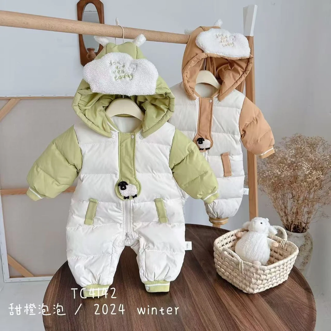冬季新生儿婴儿连体衣外出服时尚卡通小羊白鸭绒羽绒服4142