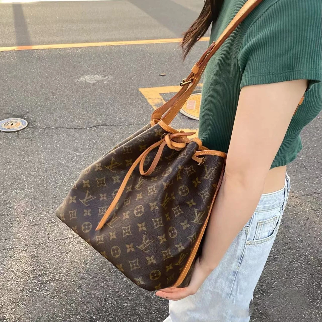 90新 LouisVuitton/路易威登 LV老花单肩包水桶