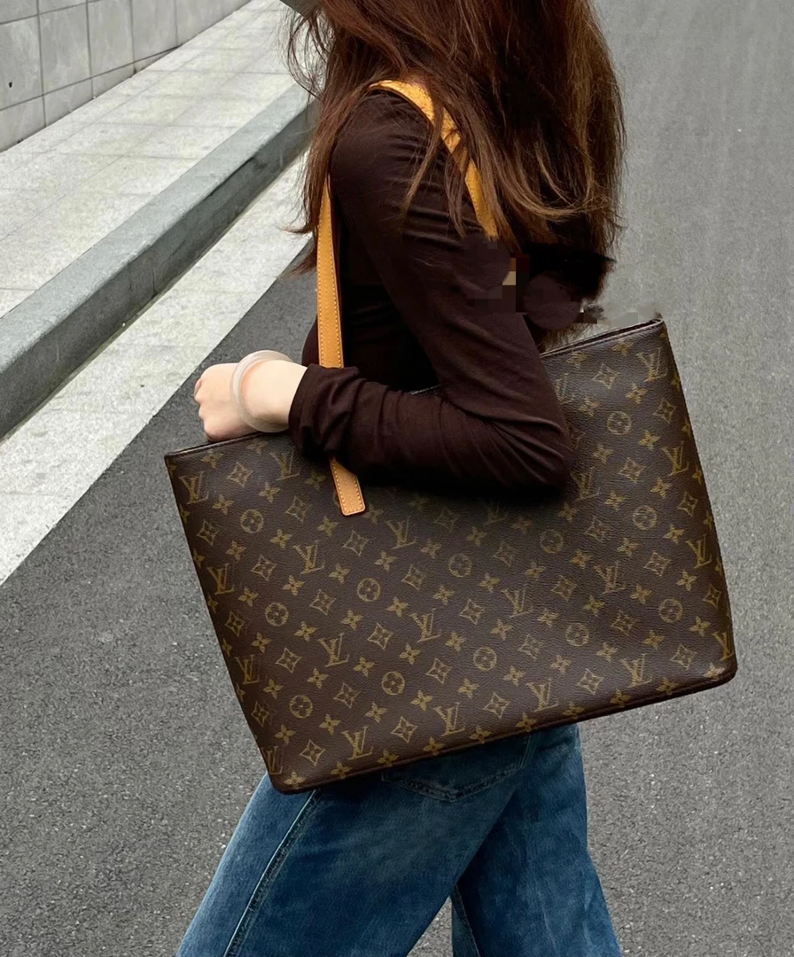 95新 LouisVuitton/路易威登 LV老花单肩包薇薇安