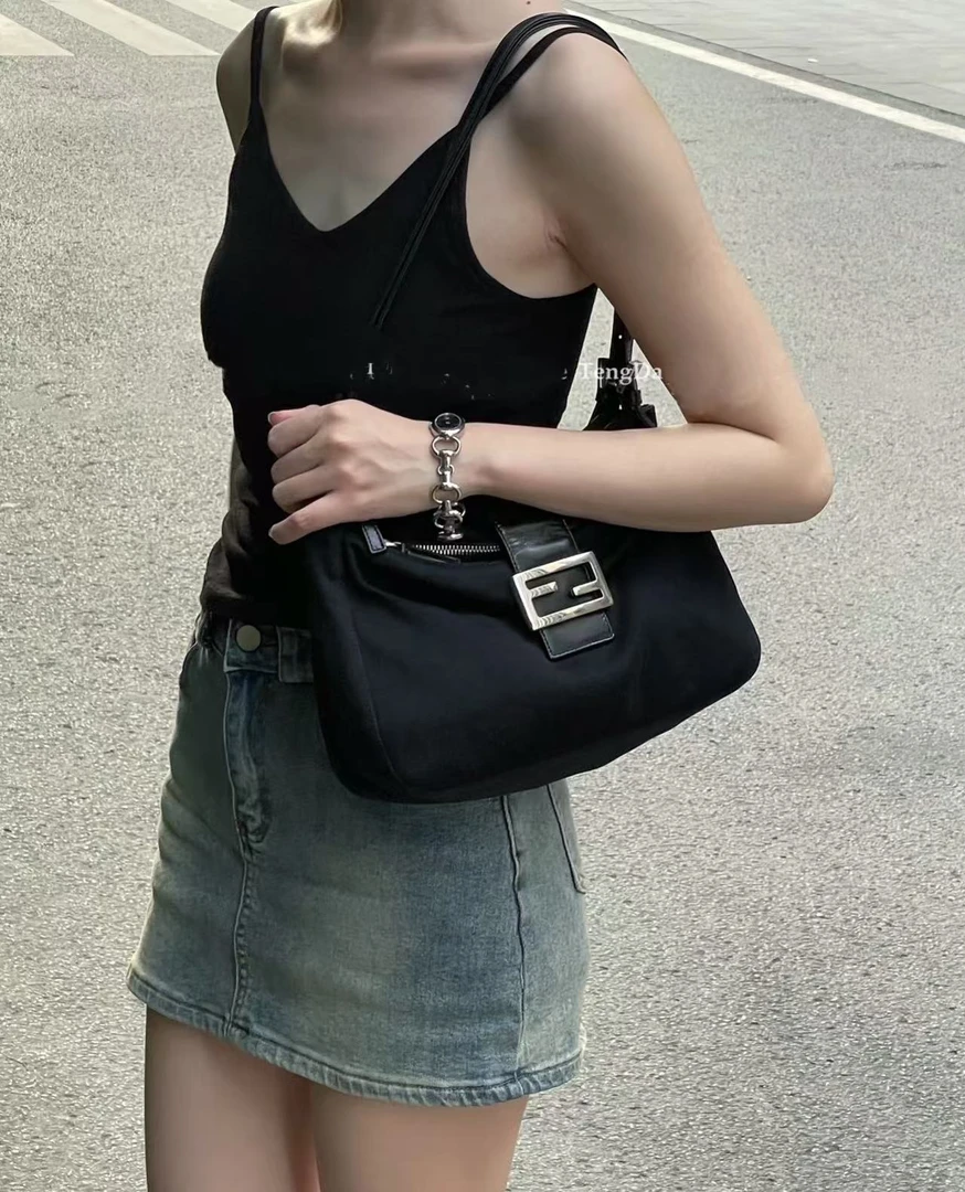 90新 FENDI/芬迪 芬迪双F扣单肩包