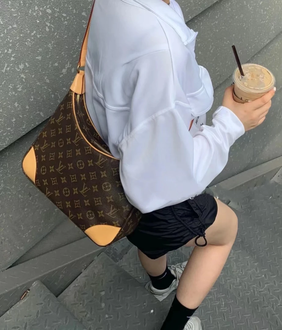修复品LouisVuitton/路易威登 LV老花小号中古牛角单肩包