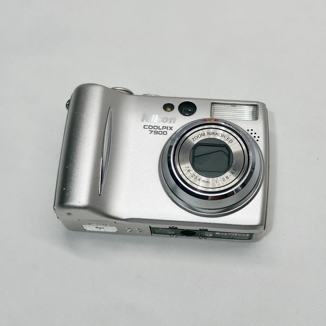 9新 Nikon/尼康 e7900中文710万像素3倍光学屏幕黑斑