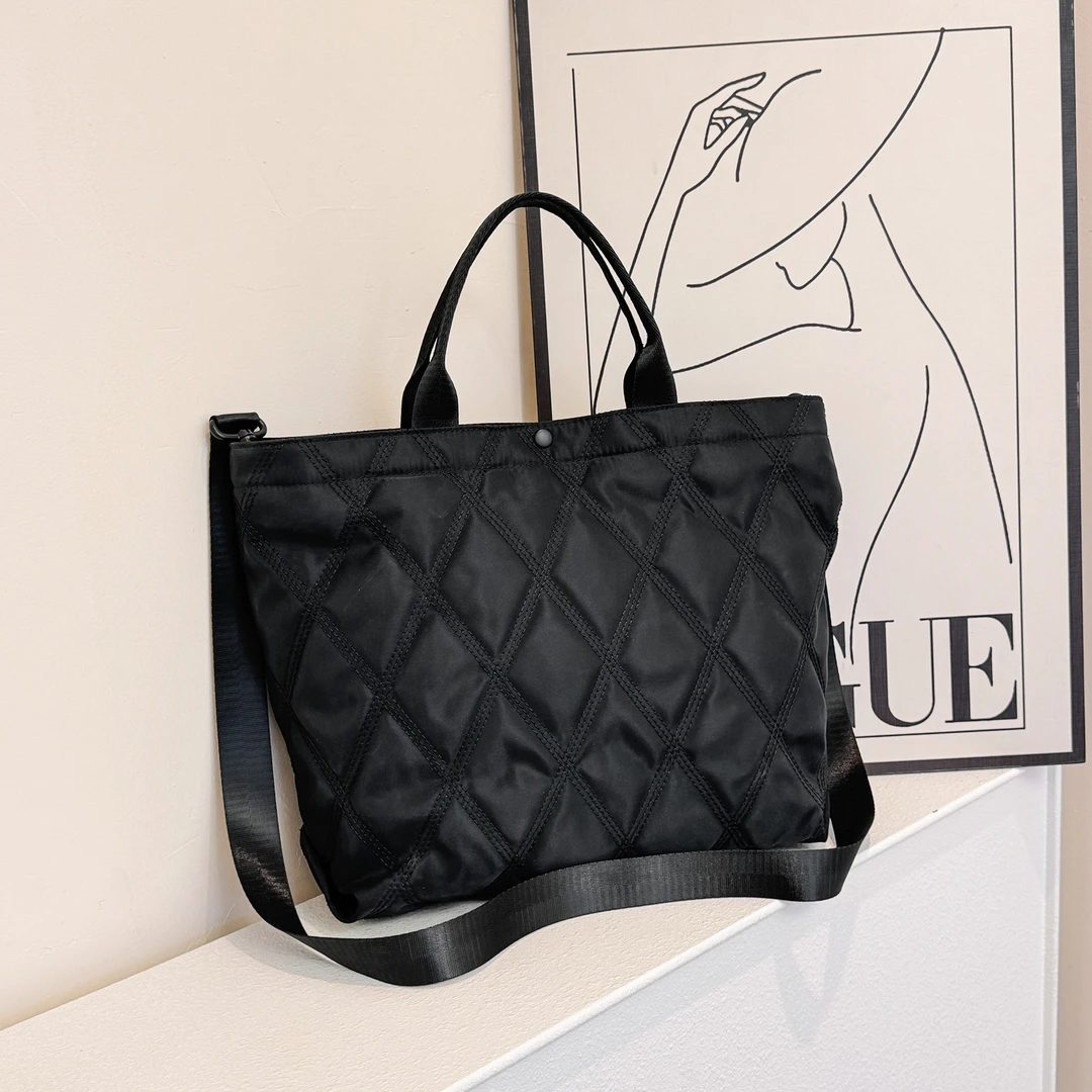 2025新款托特包菱格时尚百搭轻便斜挎包超轻小香风休闲手提包潮