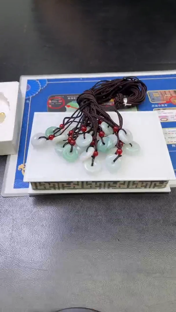 【闪购商品】翡翠颈饰未镶嵌W032-01多样性发一件