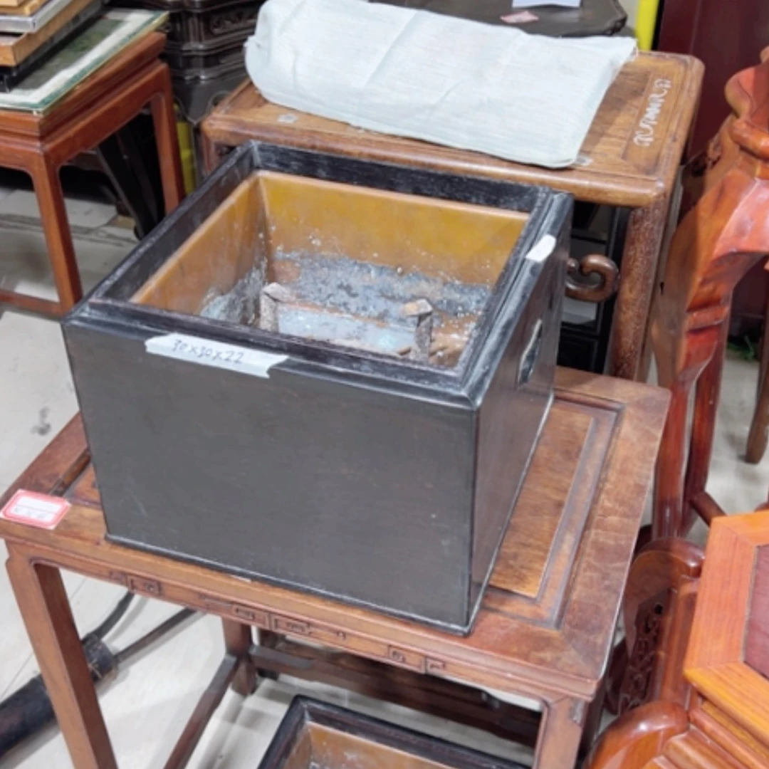 【闪购商品】花梨木松*