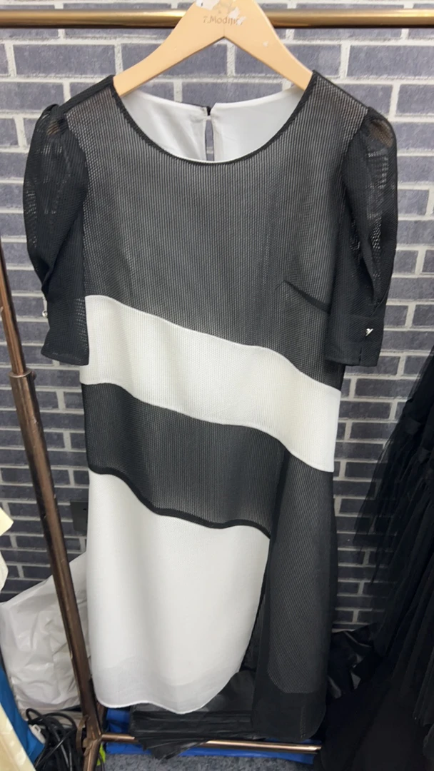 中腰套头拼接连衣裙黑白气质设计师百搭女士撞色黑色休闲显瘦