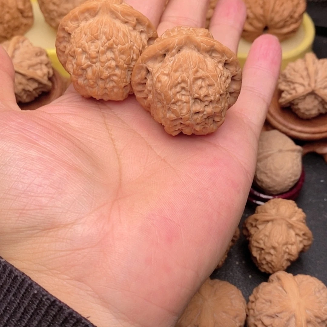 【闪购商品】文玩核桃吊坠贪****～