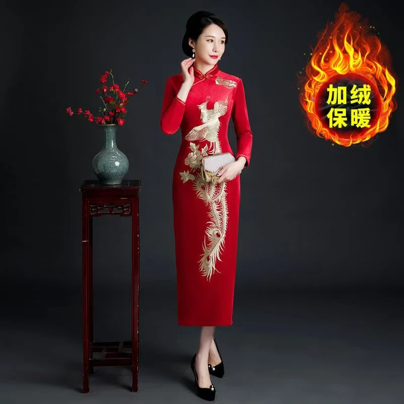 秋冬加绒加厚刺绣凤凰长款韩国绒妈妈装复古新中式红色宴会旗袍裙