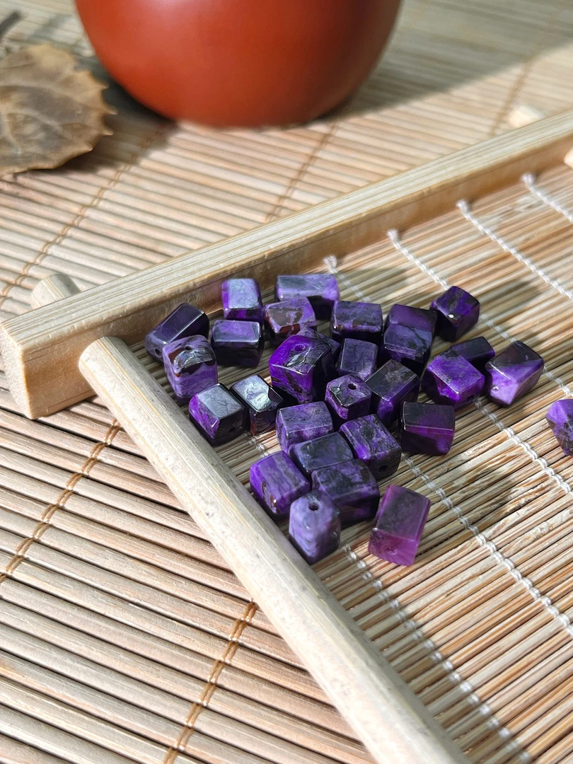 【大美】南非老矿 舒俱来幻彩料单珠配饰@多样性发其一