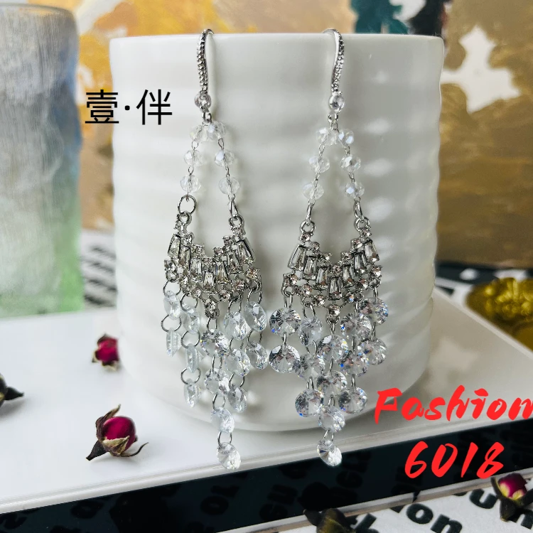 铜合金合成锆石耳饰 （凌莉白锆）Fashion壹·伴设计耳环~6018白色