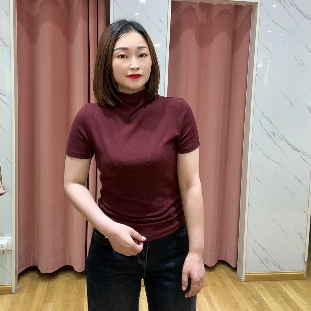 2024秋季新款时尚正肩素版短袖上衣