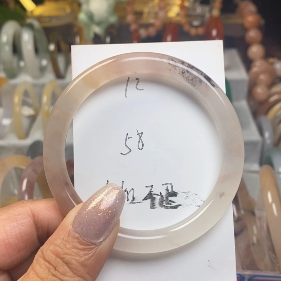 【闪购商品】石英质玉手镯未镶嵌