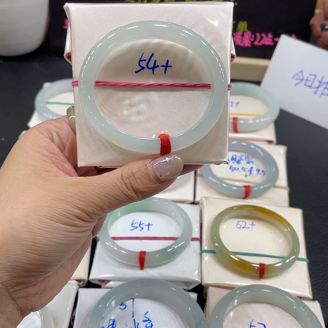 翡翠手镯未镶嵌缅甸翡翠手镯24