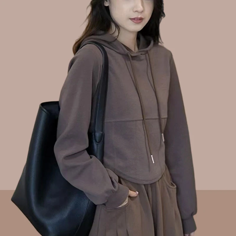 2024秋季新款纯色连帽卫衣女士时尚女装休闲显瘦小众短款长袖上衣