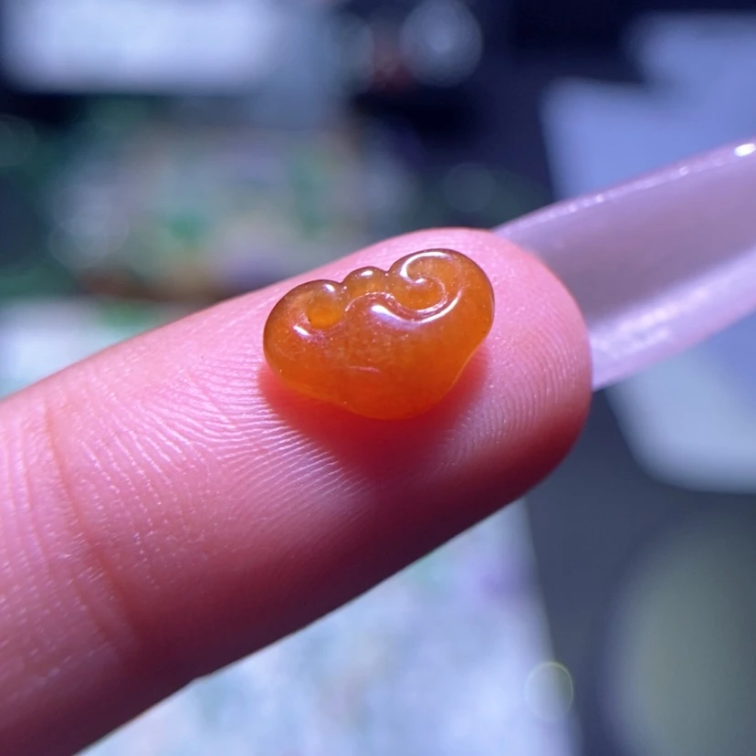 【闪购商品】翡翠挂件未镶嵌如意