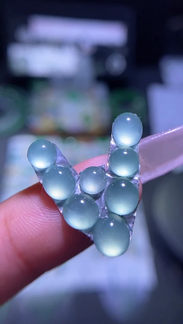 【闪购商品】翡翠挂件未镶嵌蛋面