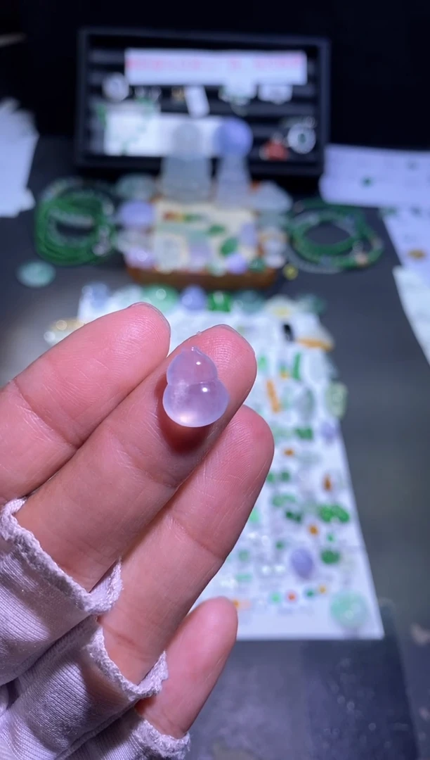 【闪购商品】翡翠挂件未镶嵌葫芦