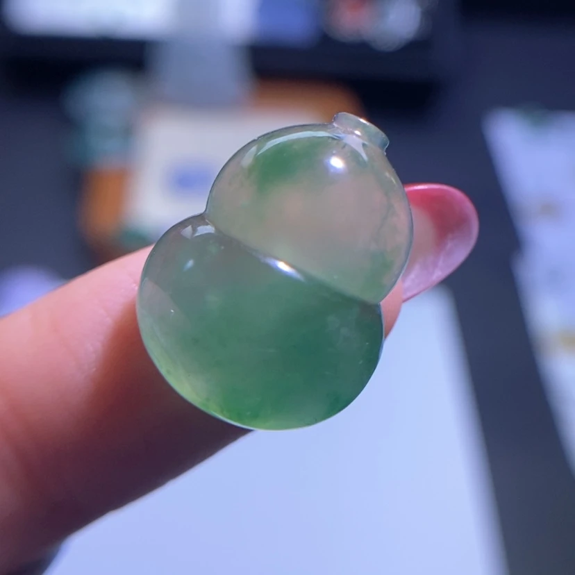 【闪购商品】翡翠挂件未镶嵌葫芦