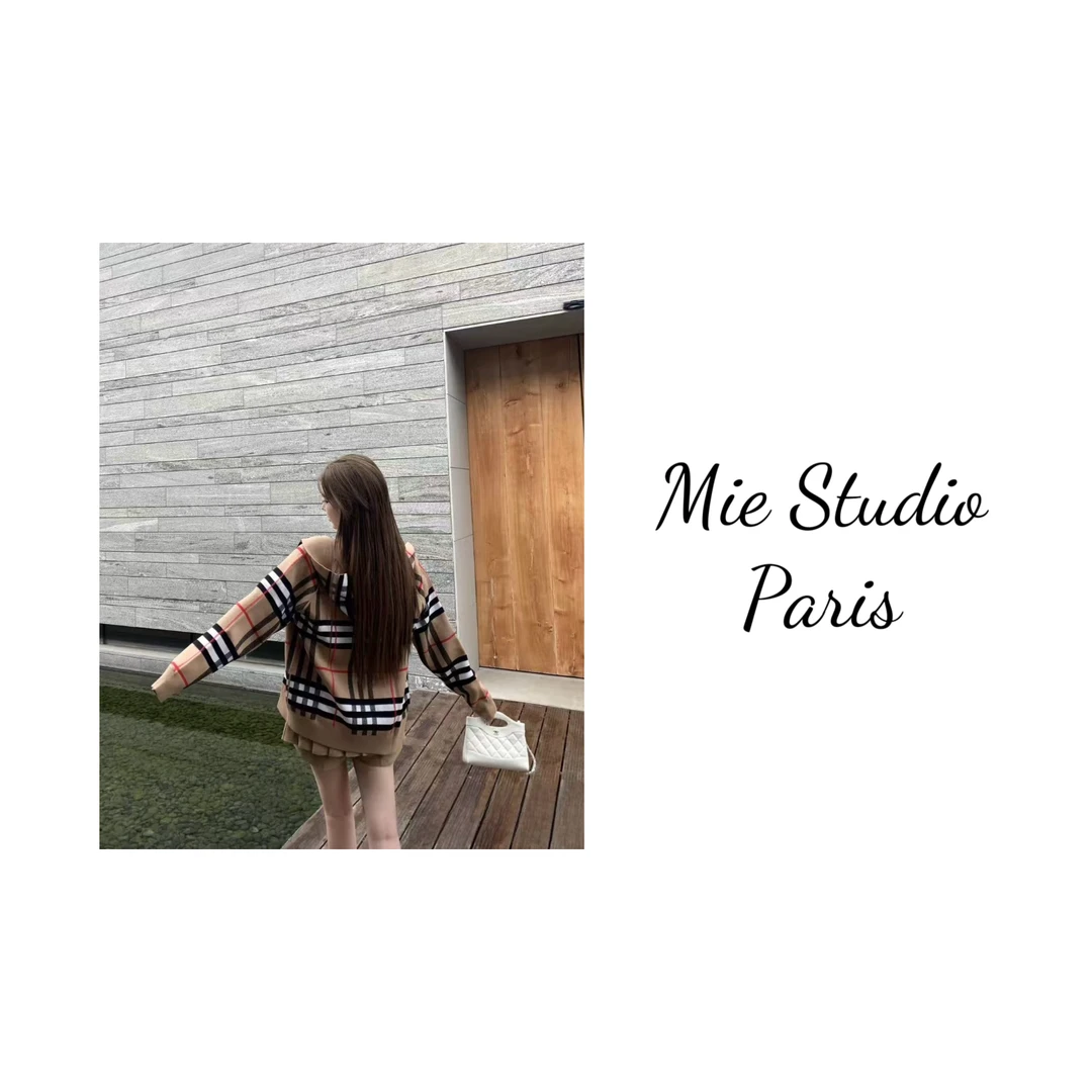 双面穿格子战马针织毛衣拉链帽衫