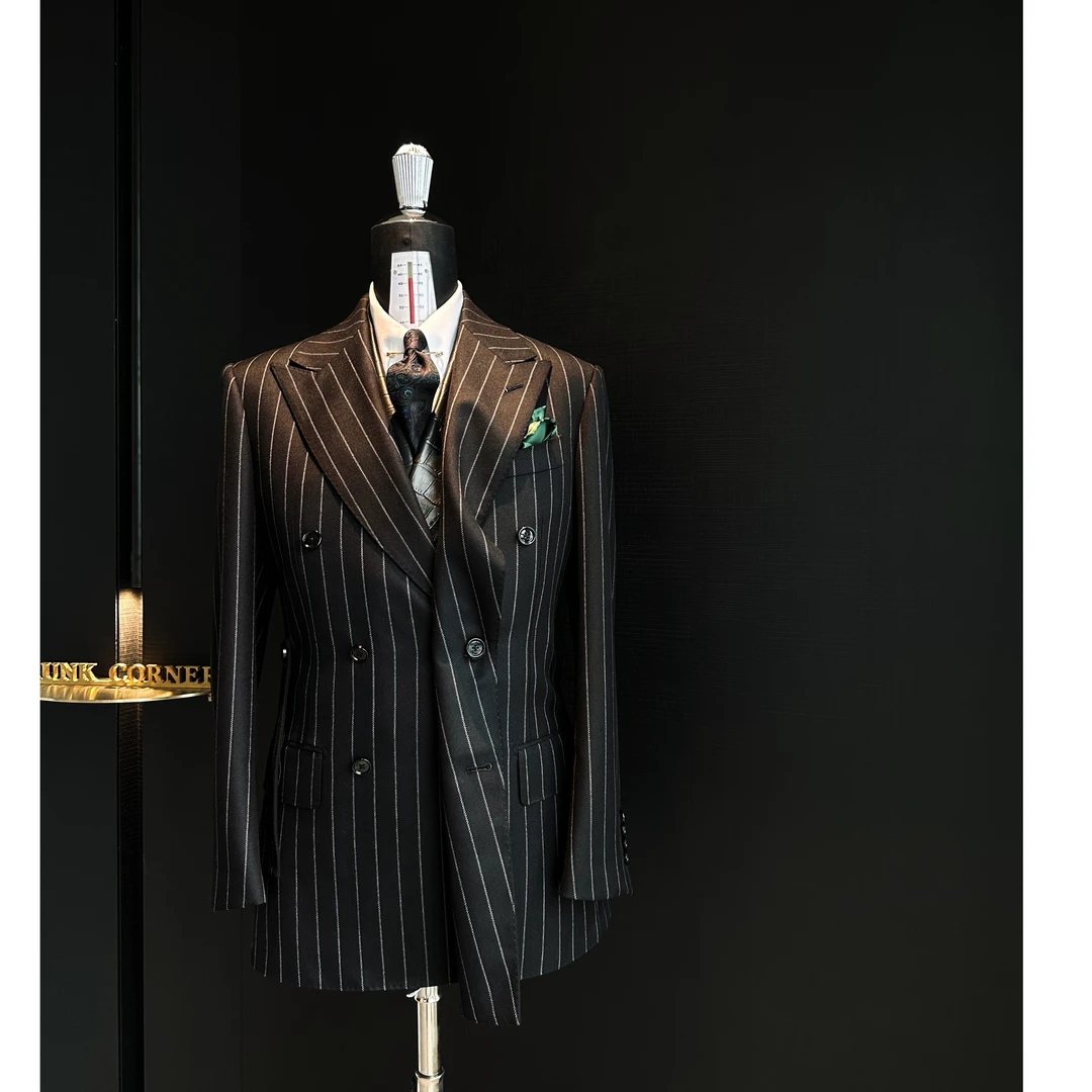 Holland & Sherry X DRUNK CORNER双排枪驳领黑色条纹西服