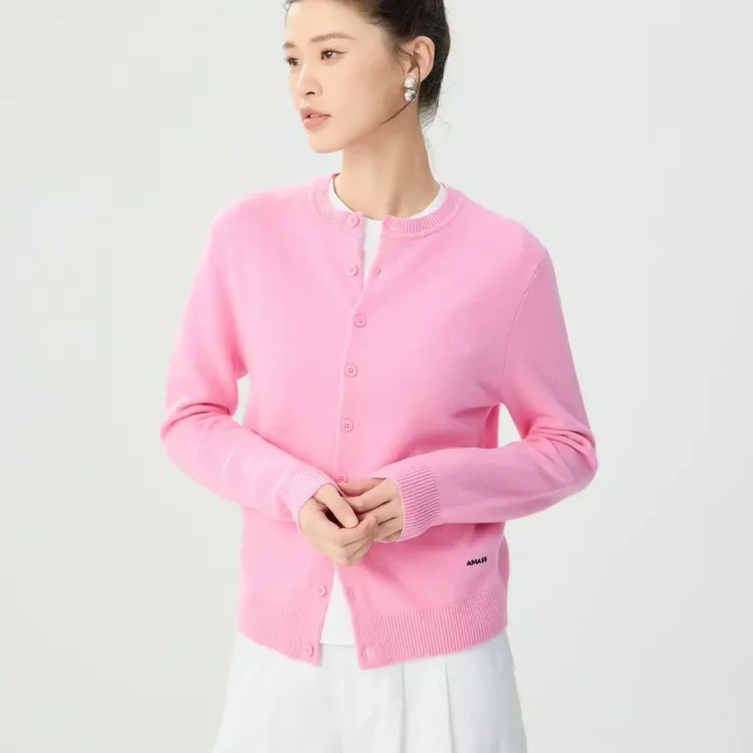 新款温柔气质字母点缀圆领羊毛针织开衫女5499274