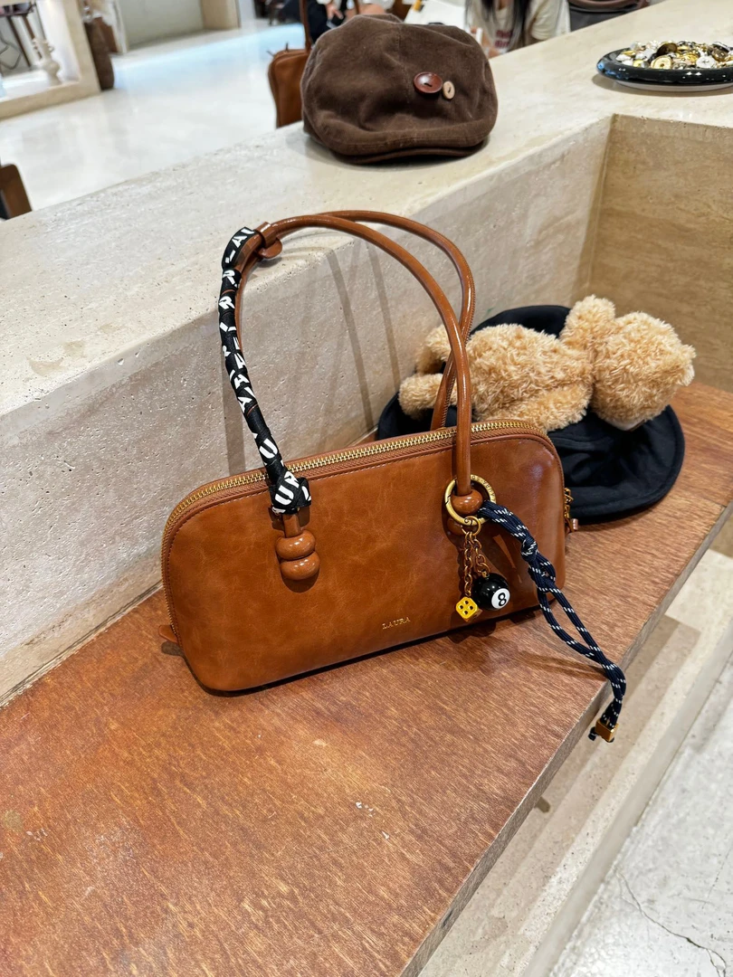 伯爵茶 2024新款波士顿油蜡皮单肩包5026