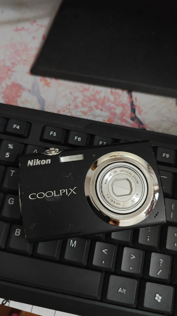 9新 Nikon/尼康 s230黑色1000万像素