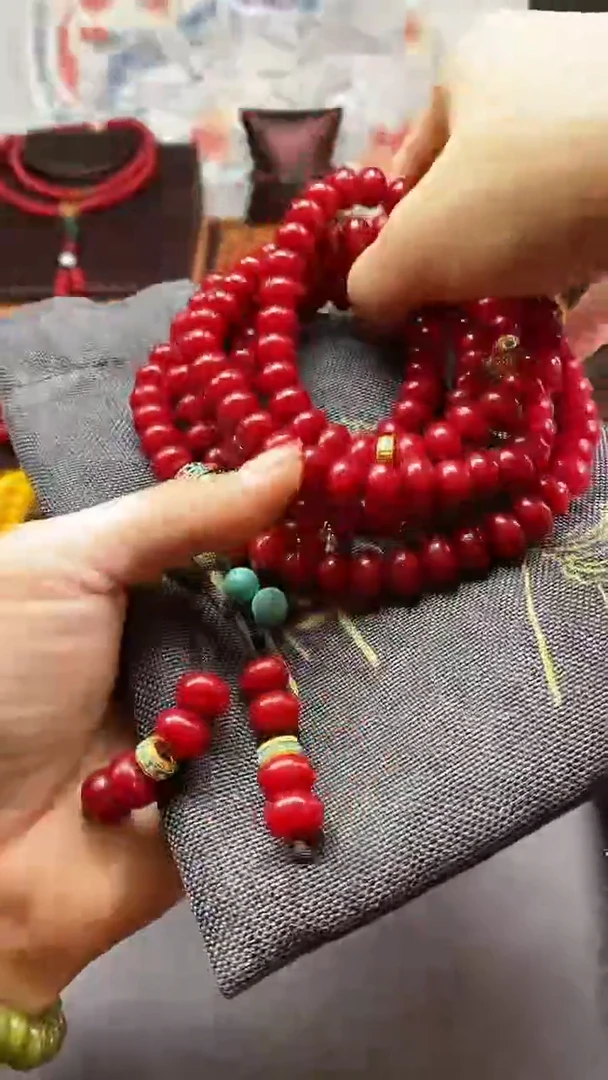 【闪购商品】白玉菩提吊坠红菩提毛衣链复古宫廷风设计款PT2167