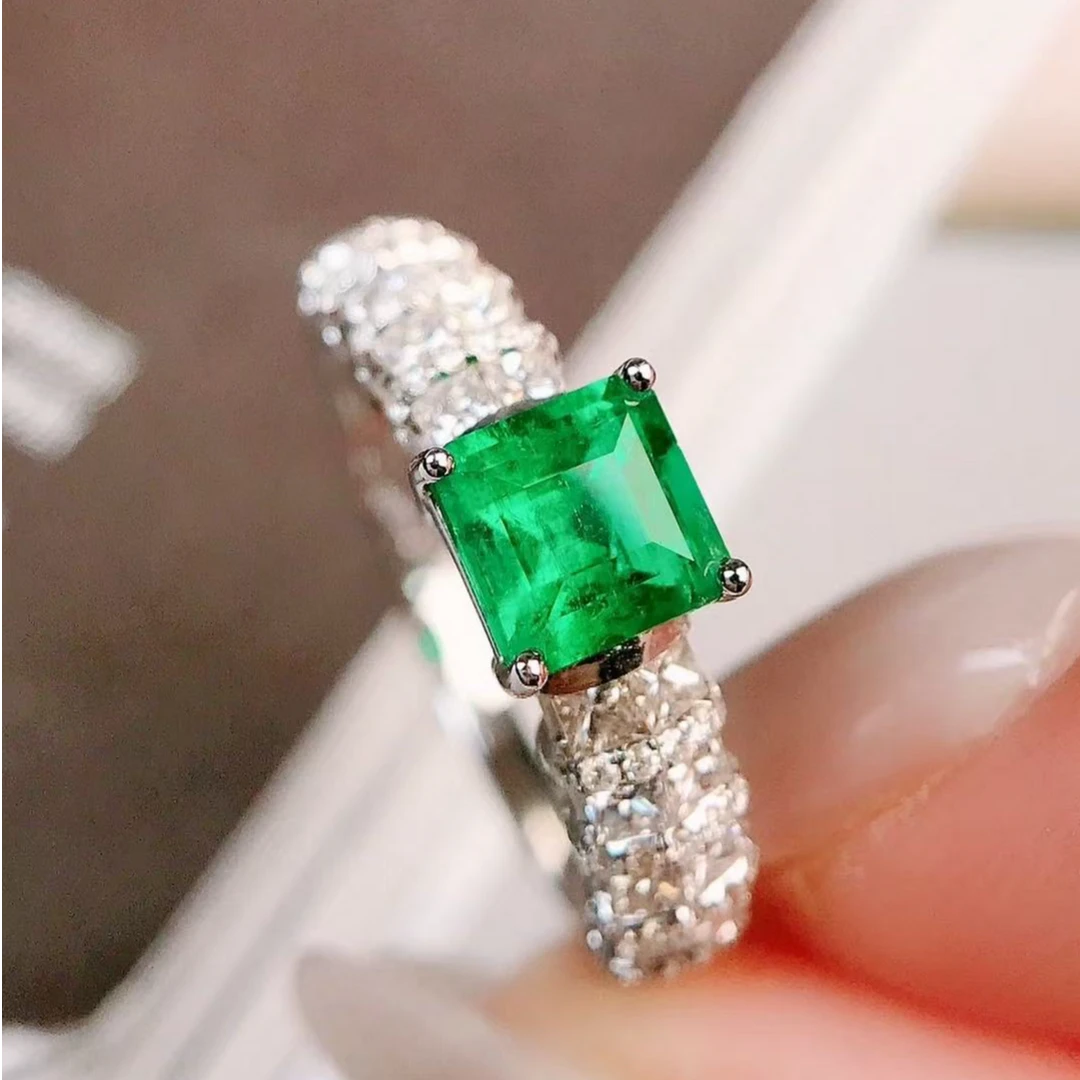 天然祖母绿0.79克拉潘杰希尔18k金镶钻戒指女彩色宝石珠宝首饰