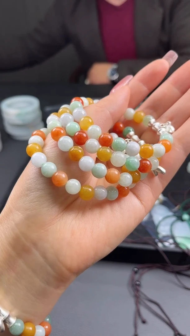 【闪购商品】翡翠颈饰未镶嵌手串