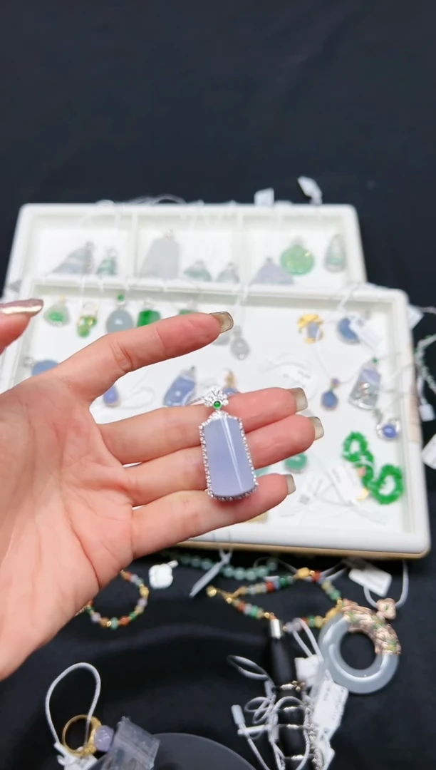 【闪购商品】翡翠颈饰18K金镶嵌DFZ1019-273