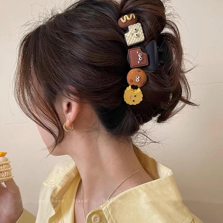 小吃货~饼干大号抓夹女2024新款高级感发夹春夏鲨鱼夹头饰A00