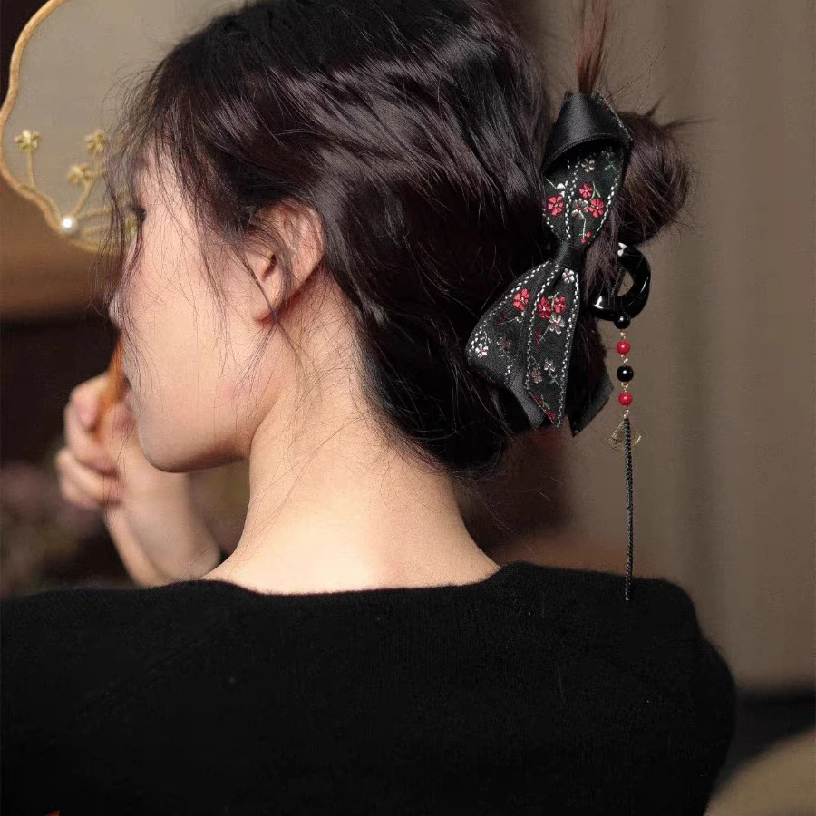 《花戎》双面蝴蝶结黑色抓夹大号流苏亚克力后脑勺鲨鱼夹复古A132.