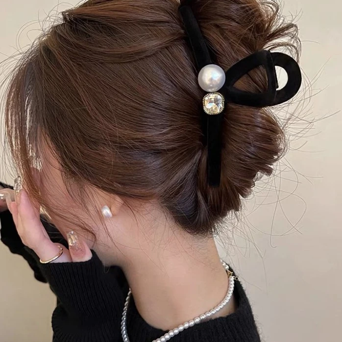 丝绒贝抓夹秋冬新款发夹女后脑勺高级感鲨鱼夹网红发饰头饰.