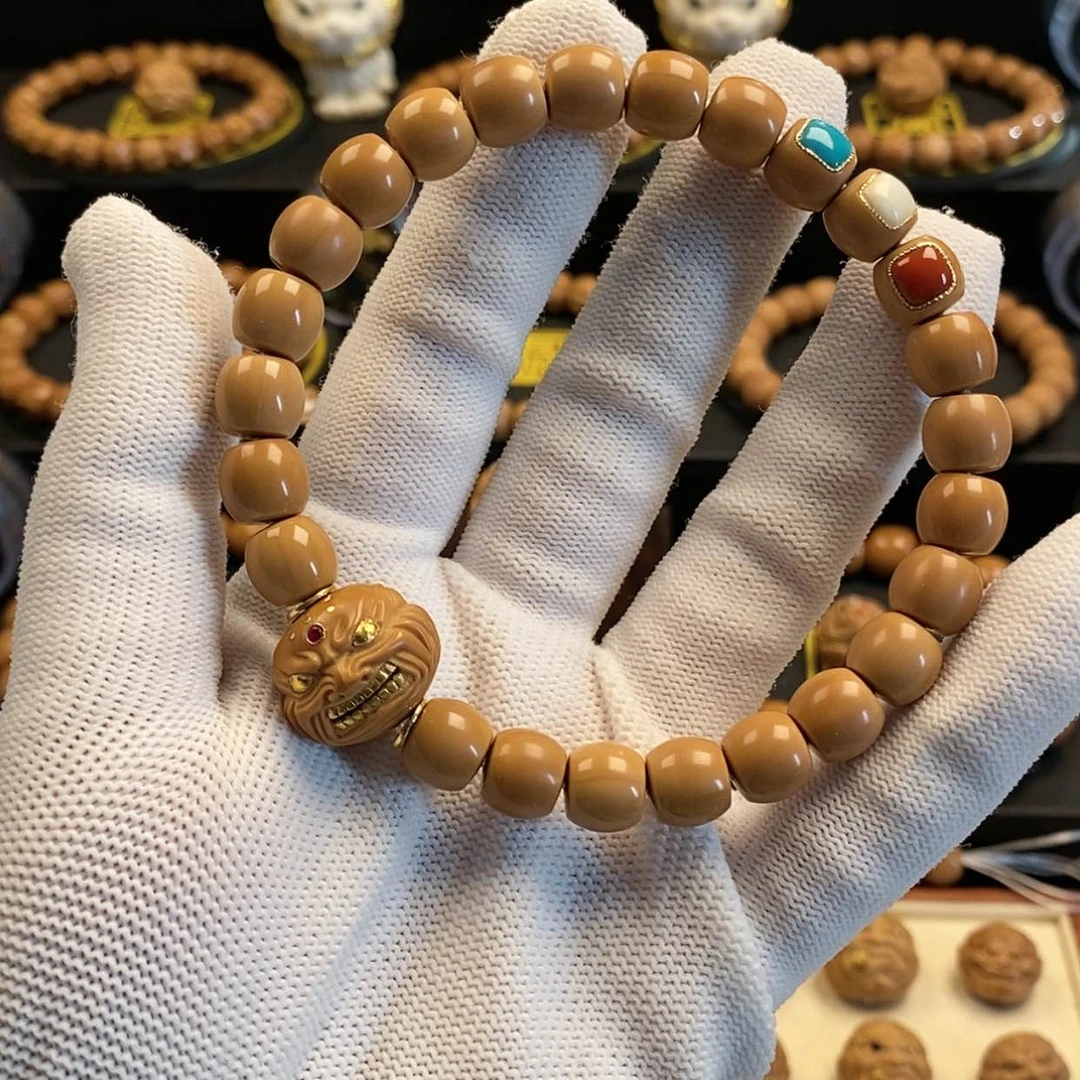 【闪购商品】猴头核桃吊坠地****人