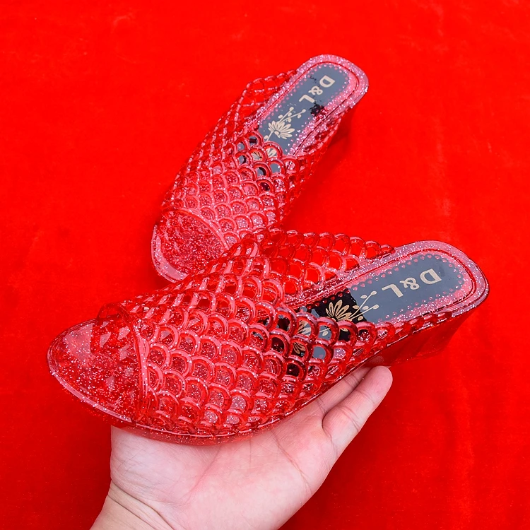 新款水晶塑料坡跟拖鞋女夏季妈妈高跟防滑防臭凉拖鞋小码室内女鞋