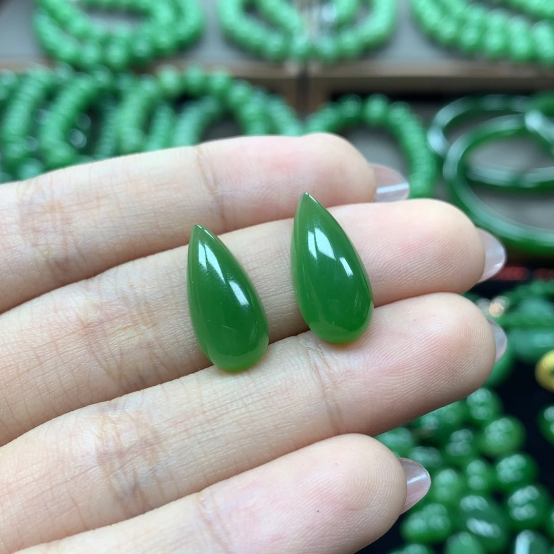 【闪购商品】和田玉（碧玉）水滴裸石未镶嵌