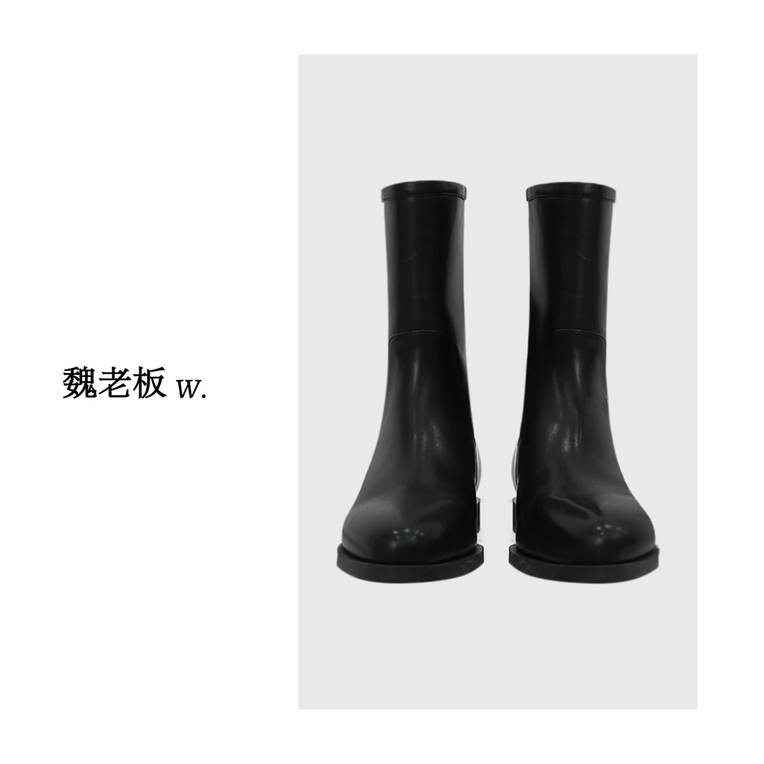 W.Diva【夜雪】春季黑色真皮平跟时尚百搭英伦风马丁靴4XDM98790
