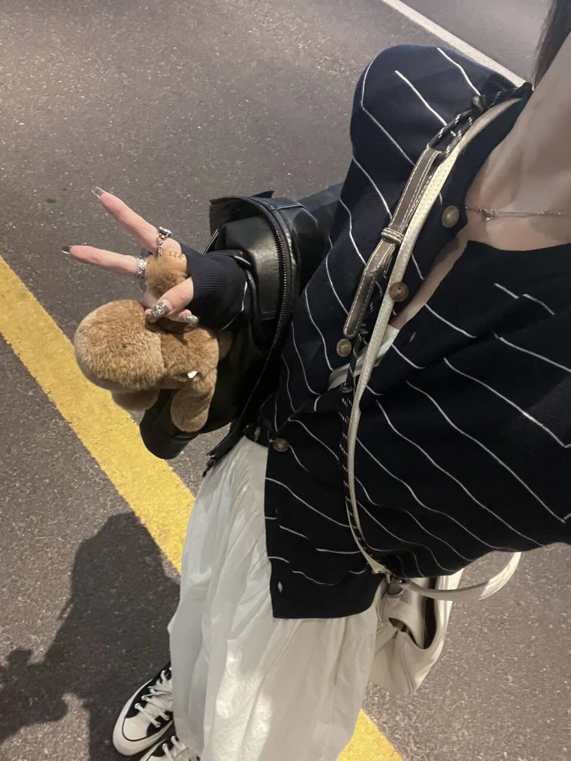 杨十七 法式随性 莱赛尔弹力条纹针织开衫