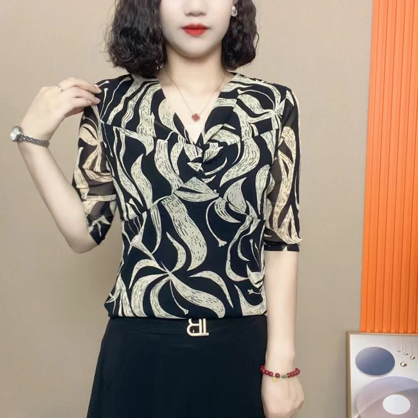 2025春季新款百搭时尚妈妈装洋气修身气质女士印花小衫