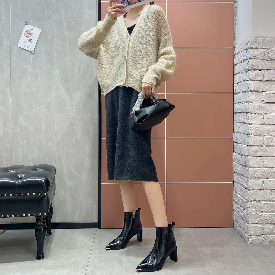 【新款上新】秋冬气质时尚百搭显瘦小香风短靴6010M（加绒）