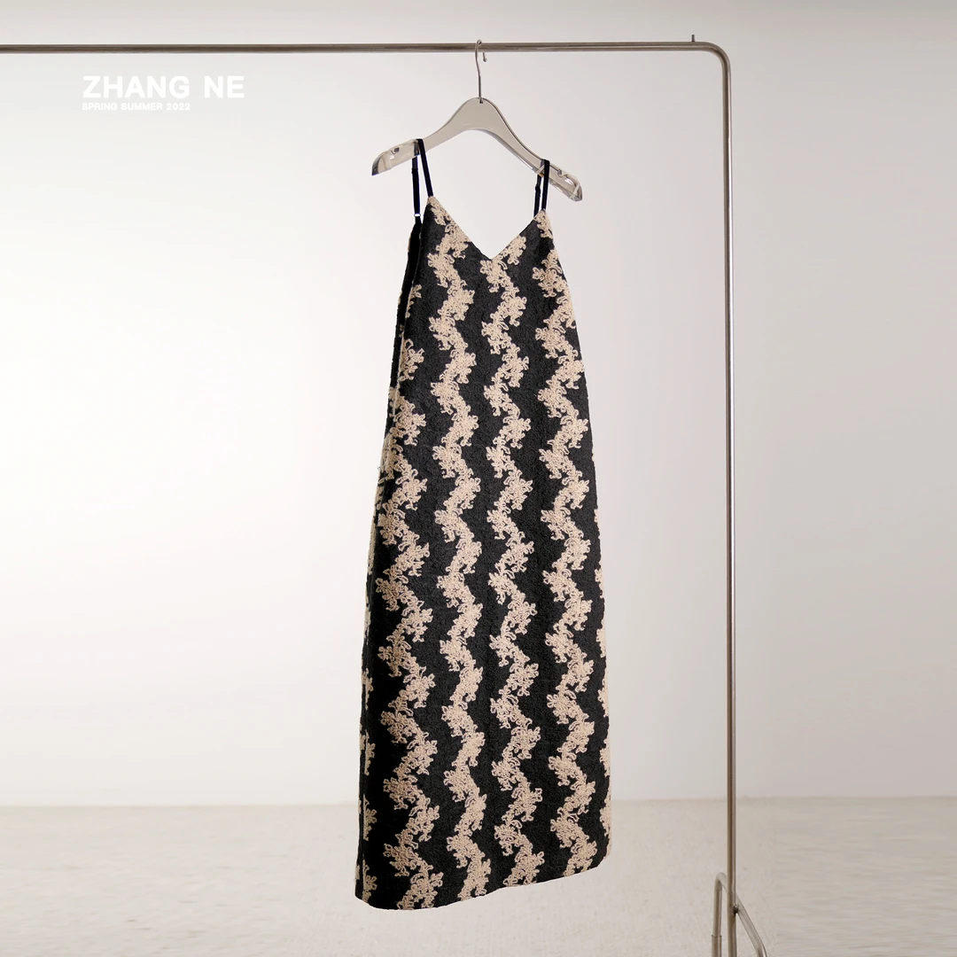 【ZHANG NE】秋冬季时尚舒适设计师款百搭吊带连衣裙-23062003068