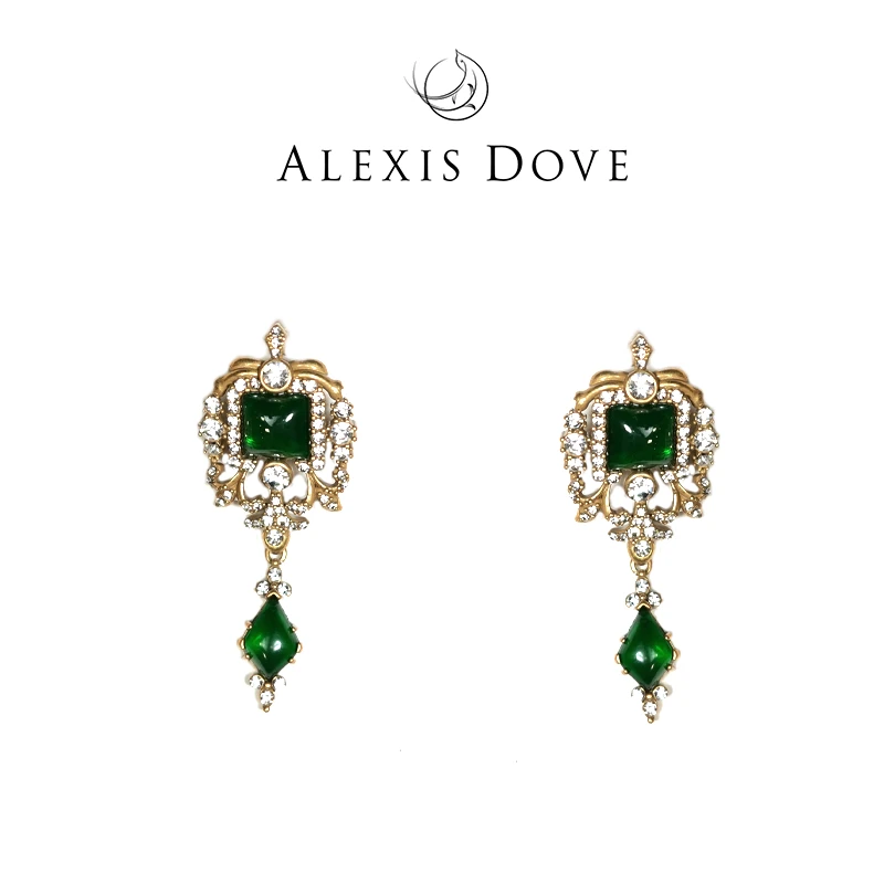 铜合金合成锆石耳饰 法式高级感岁月耳钉V