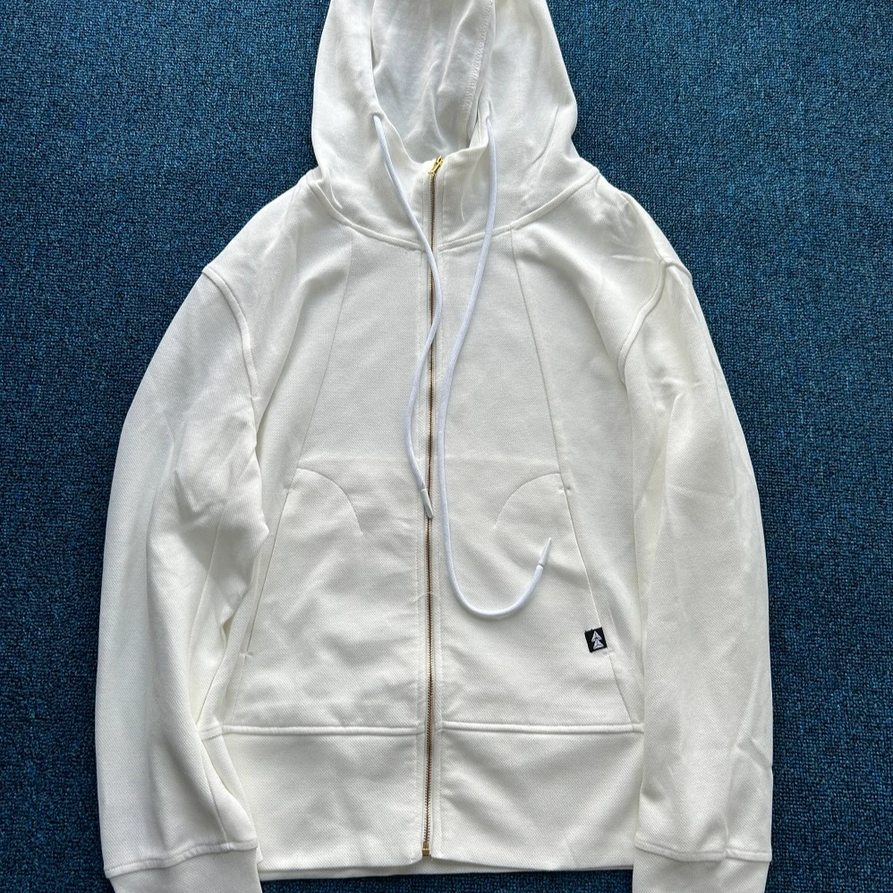 运动休闲出街运动连帽外套舒适保暖百搭上衣外套