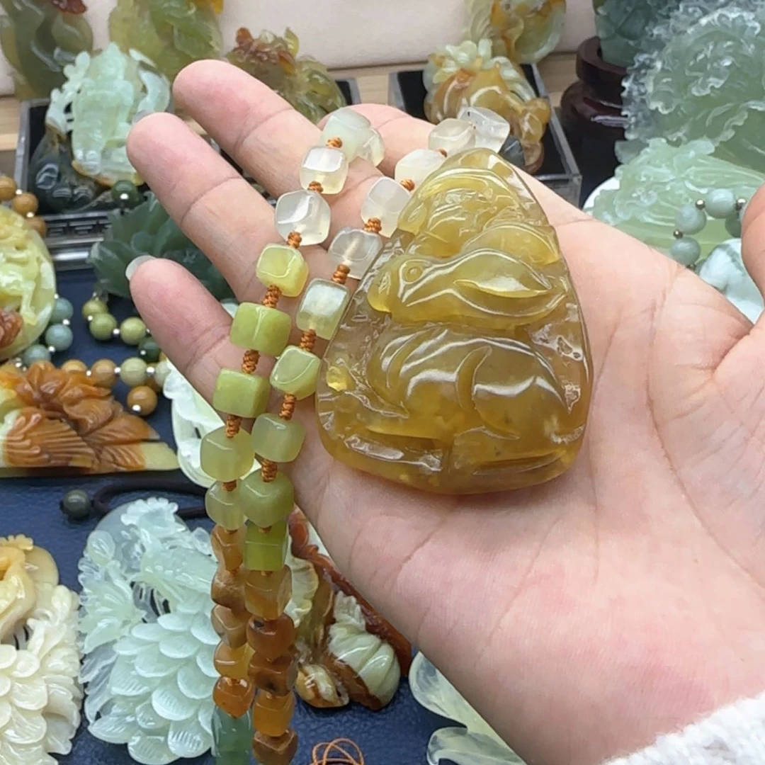 【闪购商品】蛇纹石玉吊坠未镶嵌