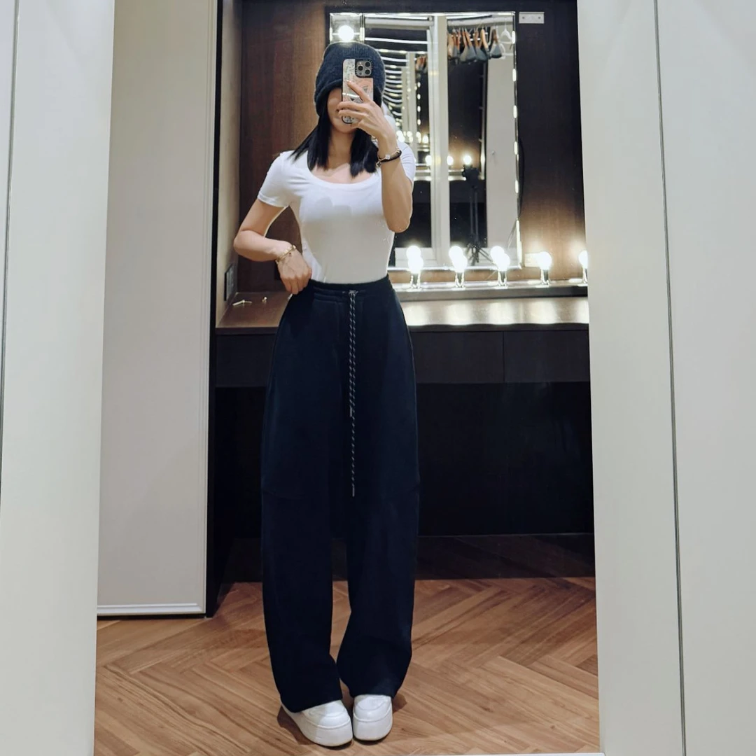 NEUFNEUF9 之黑色弯刀显瘦显腿长梨型结构式加绒卫裤