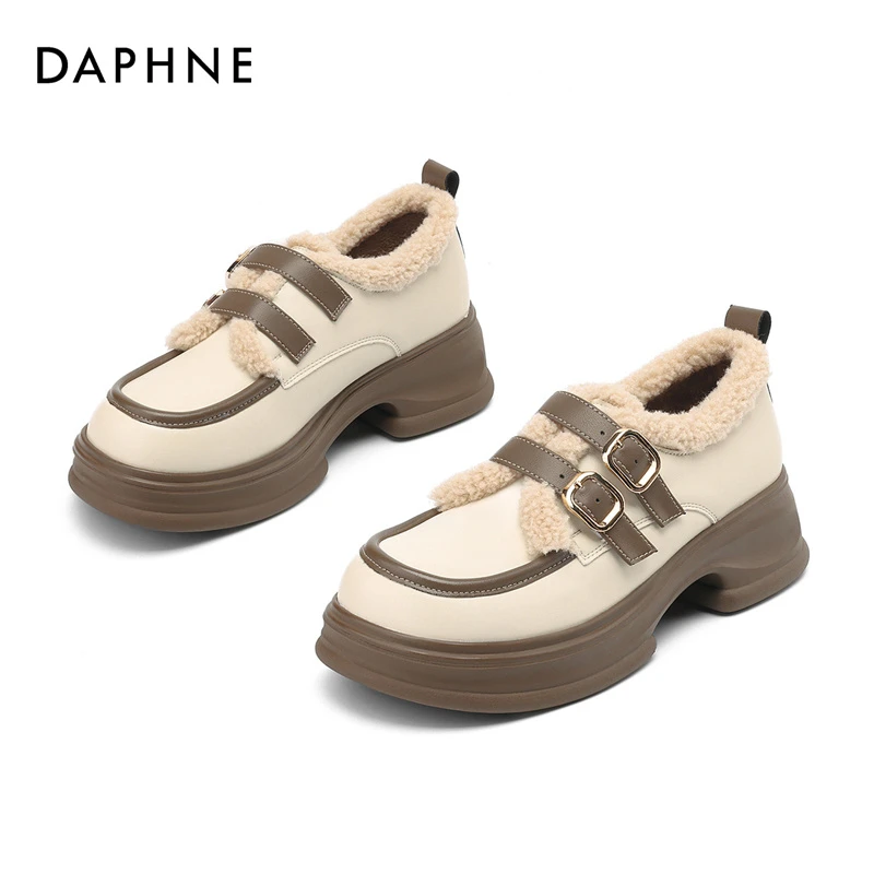 达芙妮品牌女鞋秋冬新款百搭英伦风加绒保暖厚底休闲单鞋7094