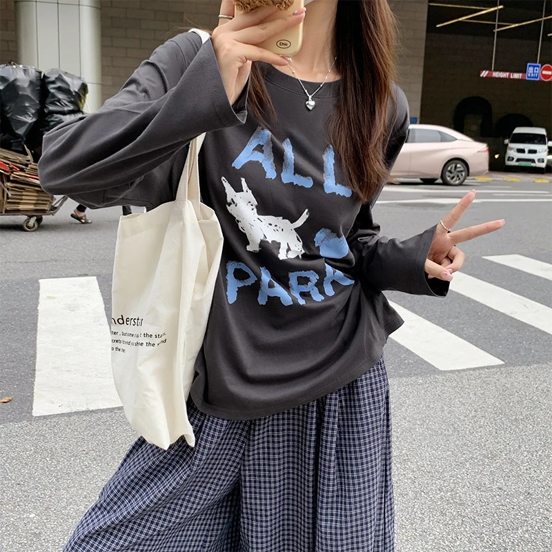 韩系设计感涂鸦圆领长袖t恤女秋季新款小狗印花小众别致甜美上衣