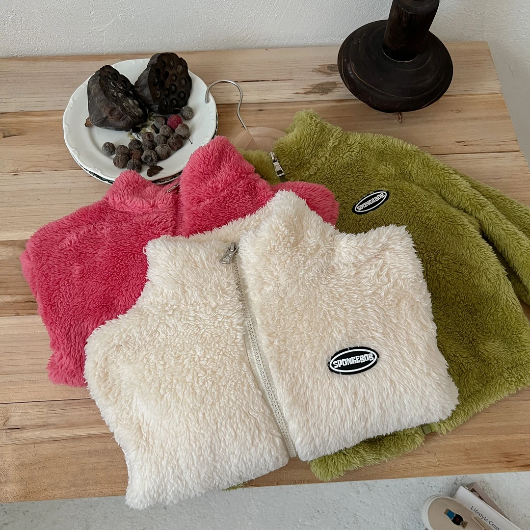 儿童法兰绒外套男女宝宝秋冬款男童加绒加厚外套小孩保暖纯色衣服