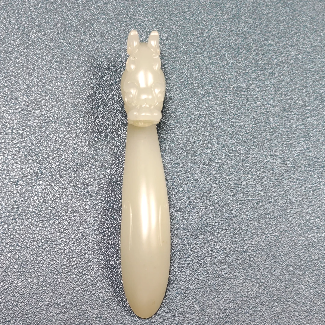 和田玉山料龙钩挂件